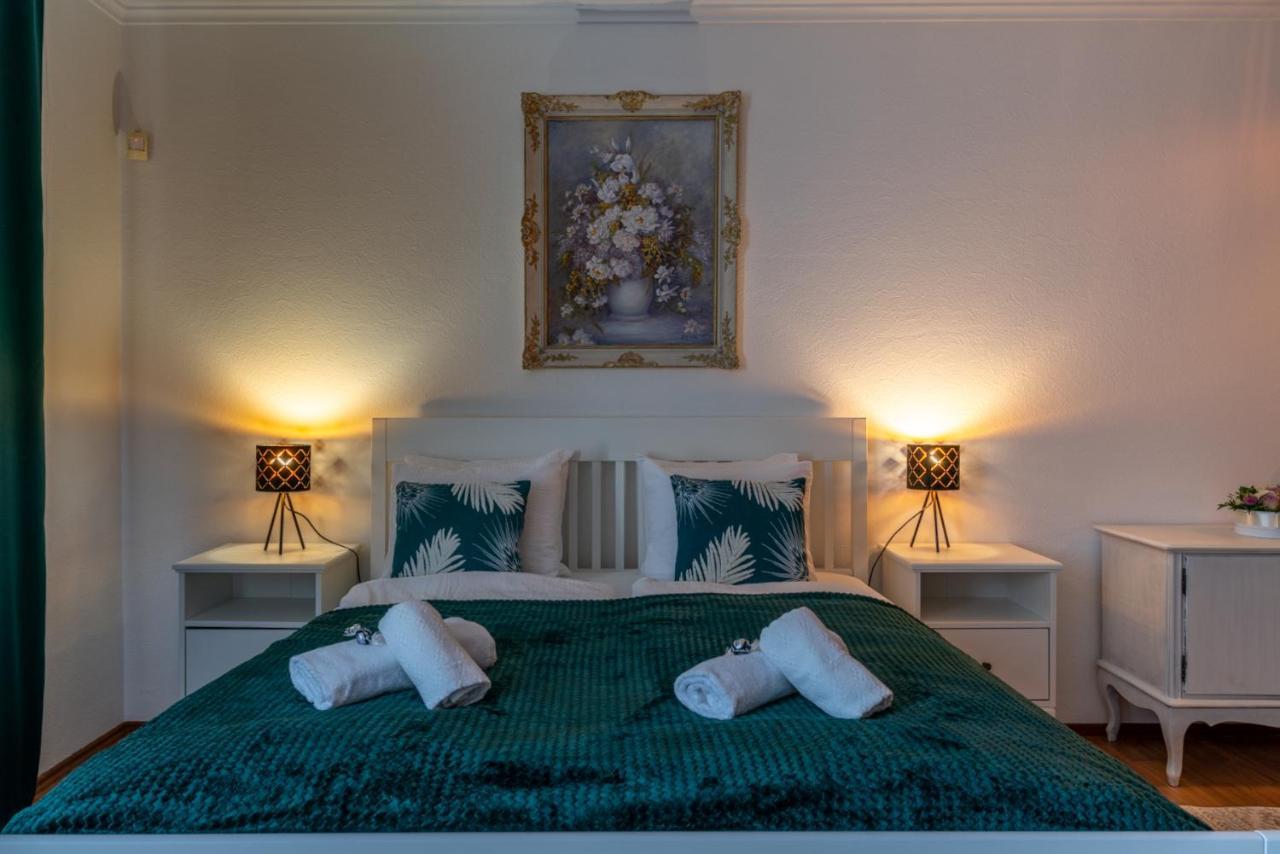 Romantic Studio Secret Garden Budapest Luaran gambar
