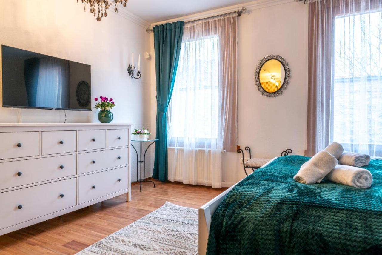 Romantic Studio Secret Garden Budapest Luaran gambar