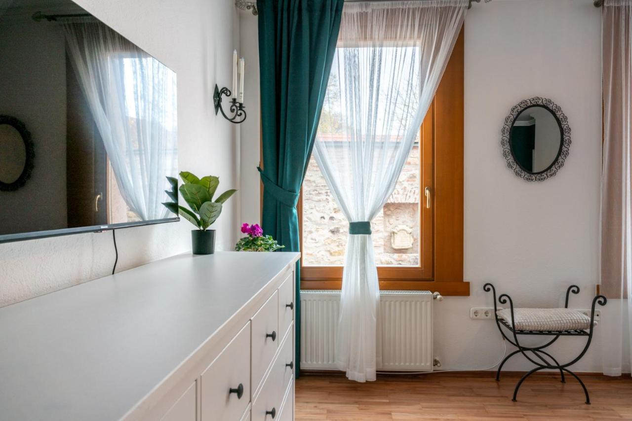 Romantic Studio Secret Garden Budapest Luaran gambar