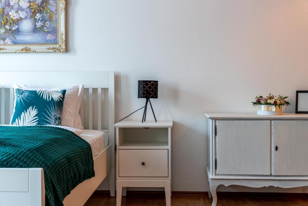Romantic Studio Secret Garden Budapest Luaran gambar